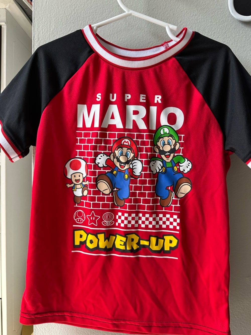 jumping beans Red & Black Super Mario 'Power-Up' Graphic Tee